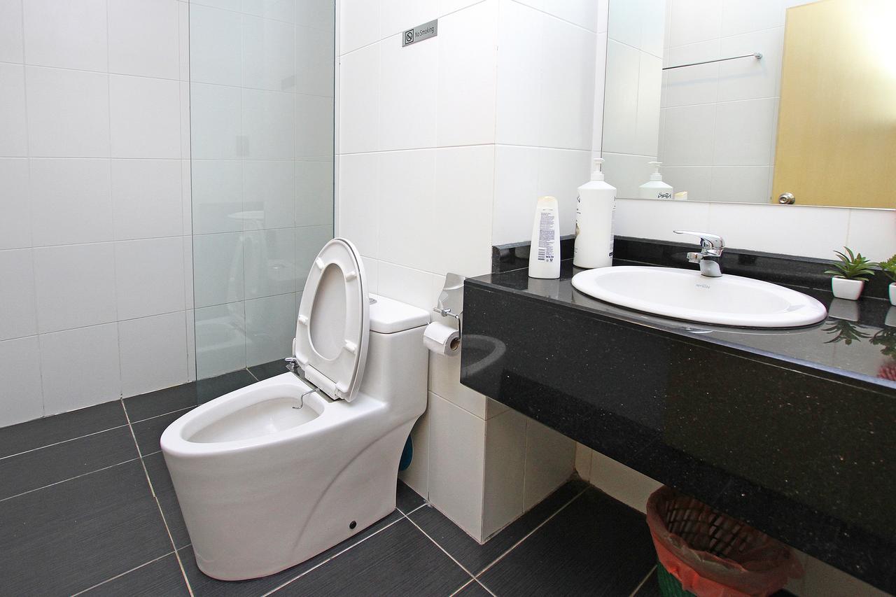 Bernard Holiday Home @ Imperial Suites Kuching Exterior foto